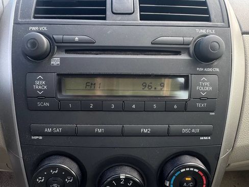 Used 2009 Toyota Corolla LE FWD image 21