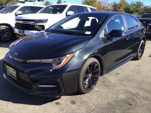 Used 2021 Toyota Corolla SE w/ Body Protection Package (TMS) image 2