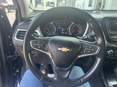 Used 2021 Chevrolet Equinox LT FWD image 18