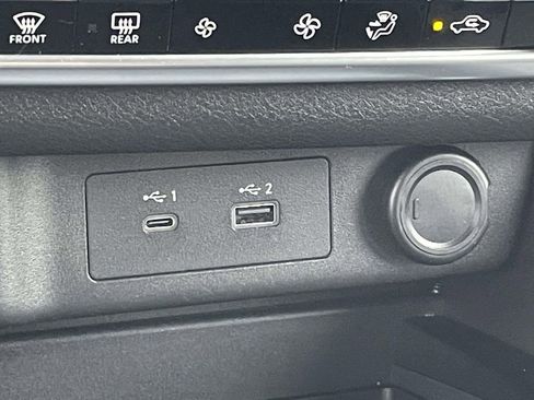 Used 2022 Nissan Rogue SV image 24