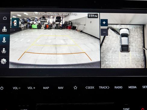 Used 2024 Hyundai Santa Cruz Limited image 24