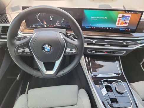 Used 2024 BMW X5 sDrive40i w/ Premium Package RWD image 11