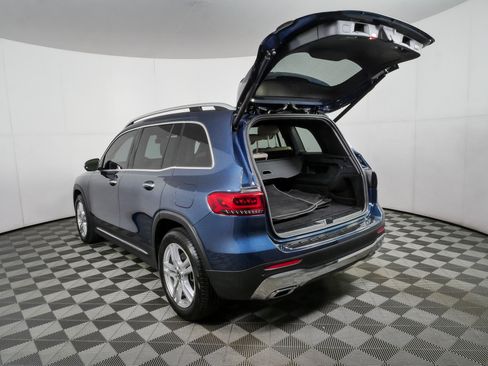 Used 2021 Mercedes-Benz GLB 250 4MATIC image 31
