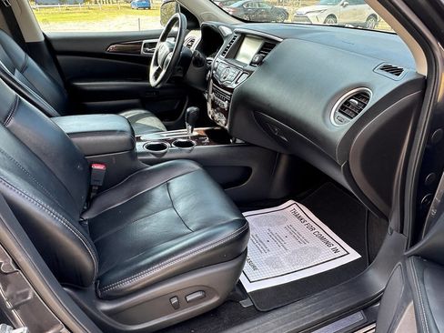 Used 2014 Nissan Pathfinder SL w/ SL Tech Package image 8