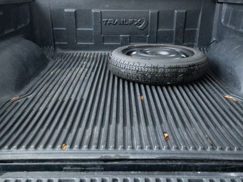 Used 2024 RAM 1500 Warlock AWD/4WD image 26