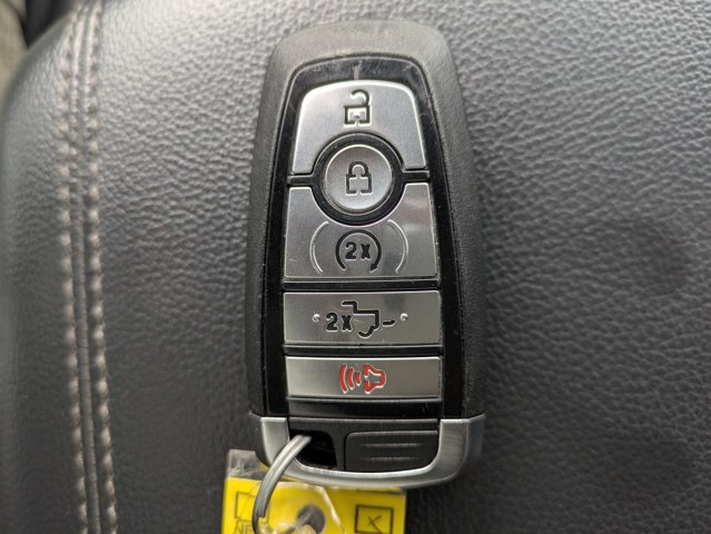 Used 2025 Ford F250 Lariat w/ Black Appearance Package AWD/4WD image 30