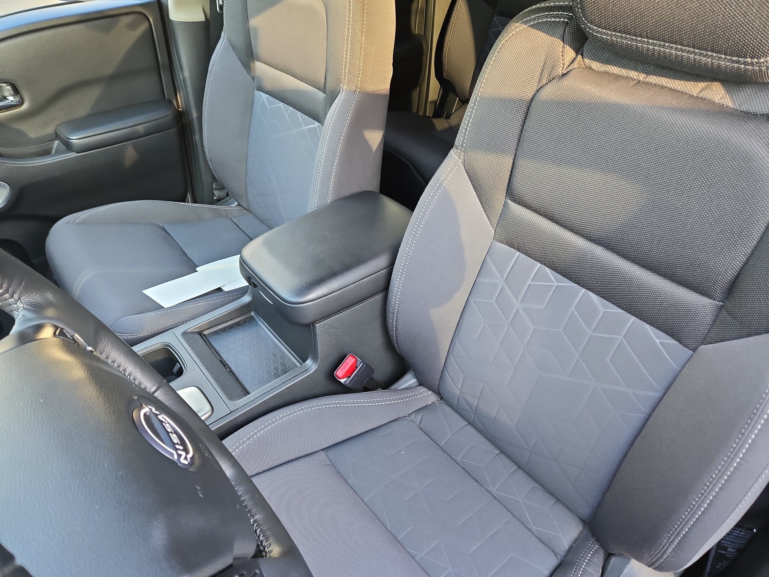 Used 2025 Nissan Frontier SV w/ SV Convenience Package AWD/4WD image 13