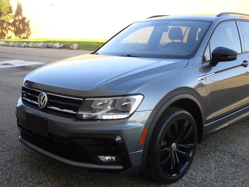 Used 2021 Volkswagen Tiguan SE R-Line image 45
