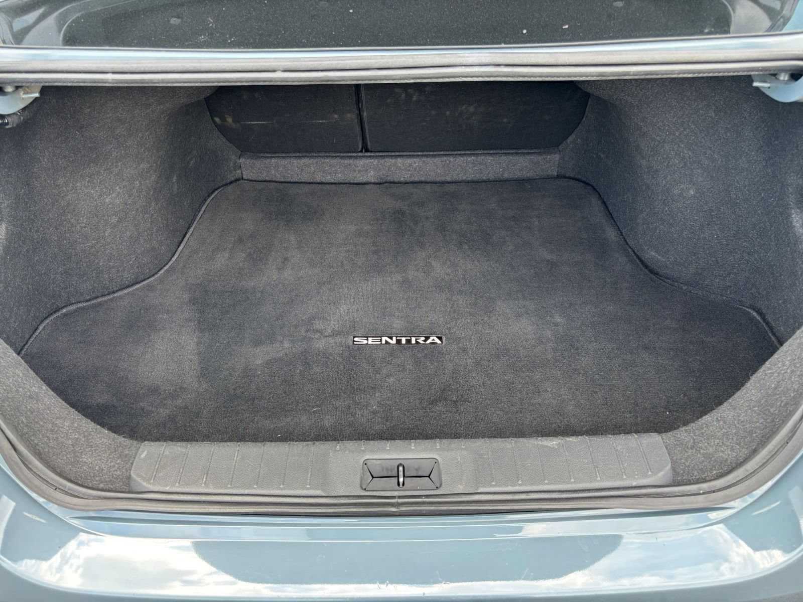 Used 2024 Nissan Sentra SV FWD image 26
