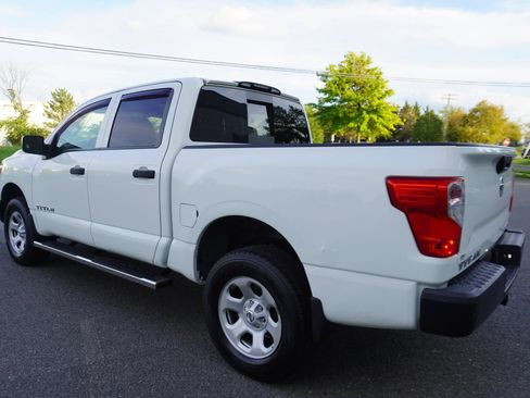 Used 2017 Nissan Titan S AWD/4WD image 5