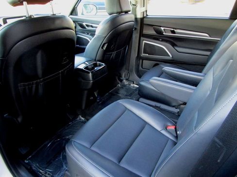 Used 2022 Kia Telluride S image 17