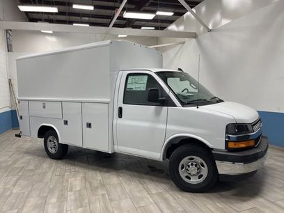 New 2025 Chevrolet Express 3500 w/ Power Convenience Package