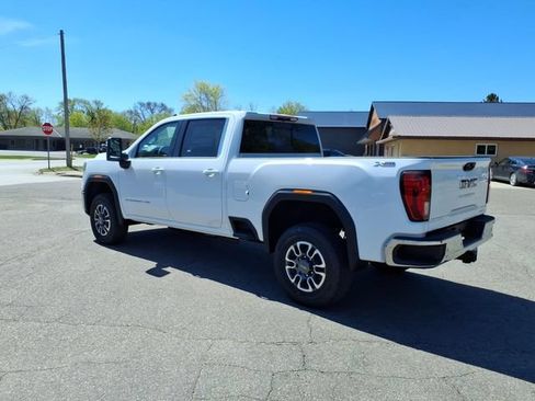New 2026 GMC Sierra 3500 SLE w/ SLE Value Package AWD/4WD image 6