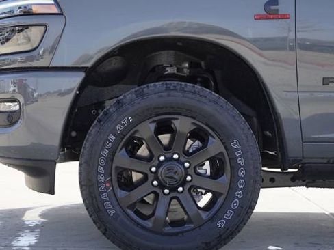 New 2026 RAM 2500 Laramie AWD/4WD image 5