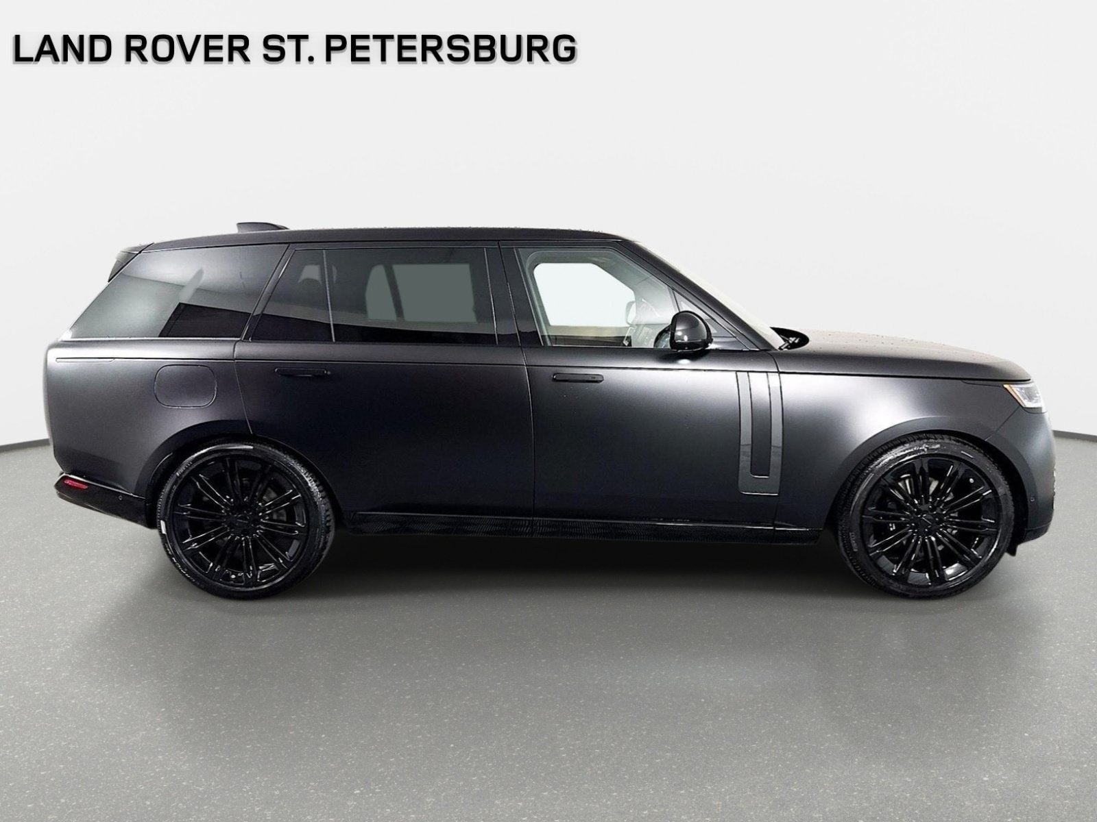 New 2026 Land Rover Range Rover Long Wheelbase SE AWD/4WD image 4