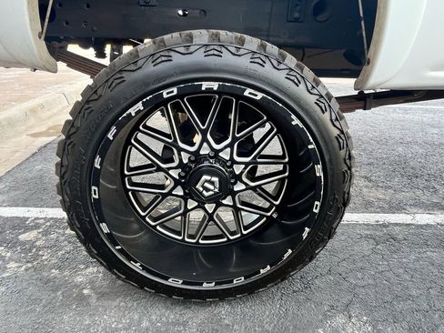 Used 2007 Chevrolet Silverado 3500 LT w/ Heavy-Duty Power Package image 18