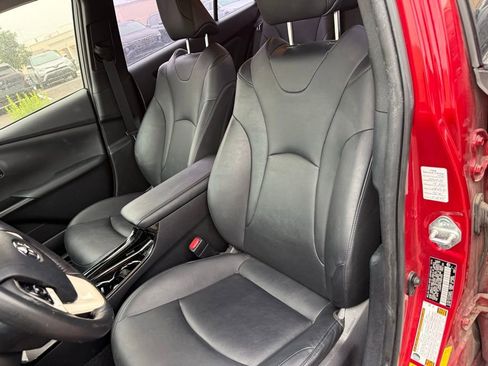 Used 2017 Toyota Prius Prime Advanced FWD image 8