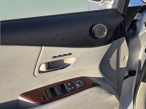 Used 2010 Lexus RX 350 2WD w/ Premium Pkg image 8