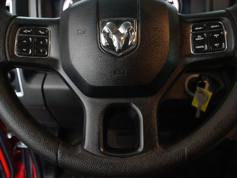 Used 2017 RAM 1500 Classic SLT RWD image 18