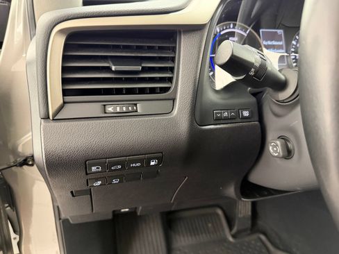 Used 2020 Lexus RX 450h AWD w/ Luxury Package image 27