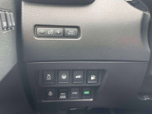 Used 2019 Nissan Rogue SV w/ Premium Package AWD/4WD image 20