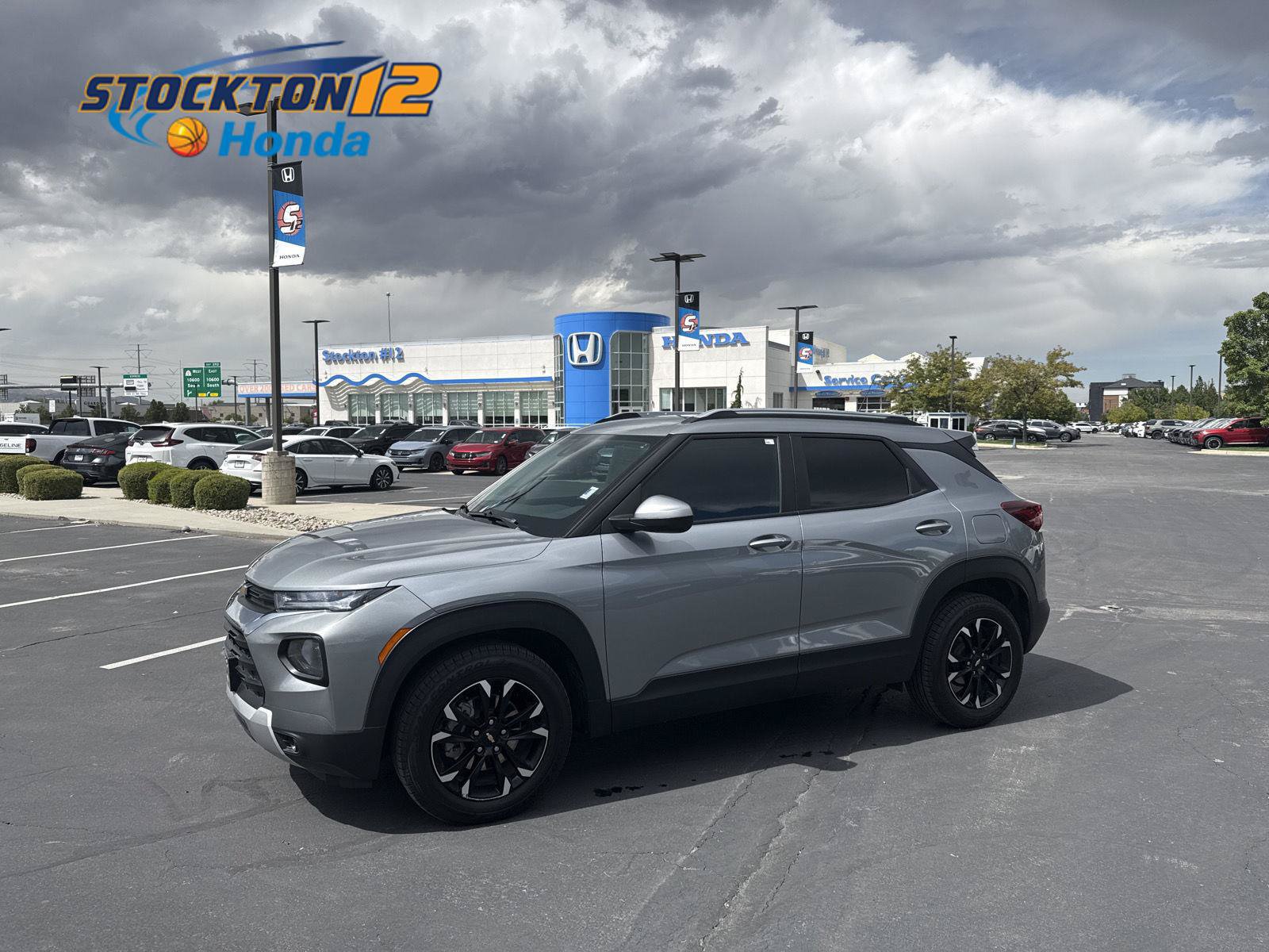 Used 2023 Chevrolet TrailBlazer LT FWD image 1