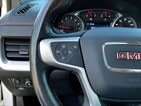Used 2020 GMC Terrain SLE w/ Driver Convenience Package image 12