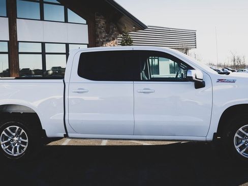 Used 2021 Chevrolet Silverado 1500 LT w/ Z71 Off-Road Package image 26