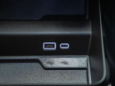 Used 2025 Chevrolet Tahoe Premier w/ Sun And Tow Package image 33