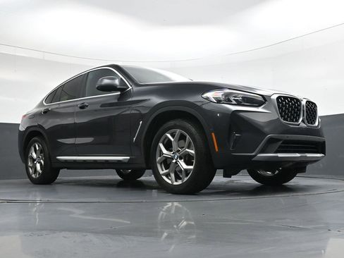 Used 2025 BMW X4 xDrive30i AWD/4WD image 26