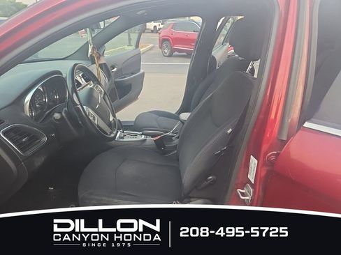 Used 2012 Chrysler 200 Touring w/ Cold Weather Group FWD image 4
