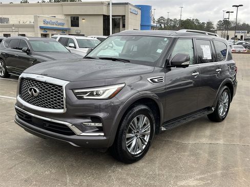 Used 2024 INFINITI QX80 Luxe image 3