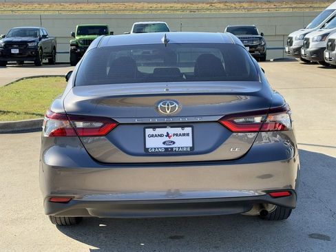 Used 2023 Toyota Camry LE image 7