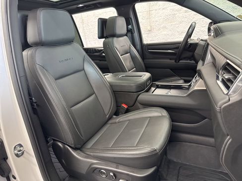 Used 2024 GMC Yukon XL Denali w/ Advanced Technology Package image 59