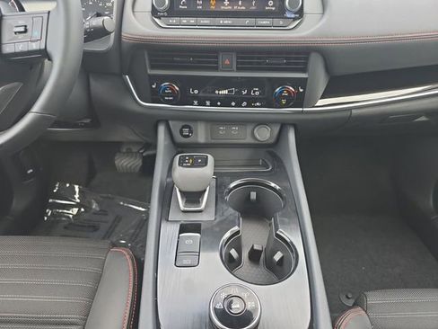 New 2026 Nissan Rogue SV AWD/4WD image 3