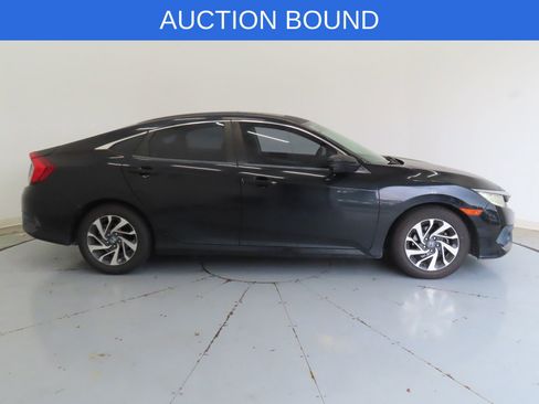 Used 2016 Honda Civic EX image 2