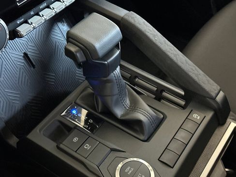 Used 2026 Toyota Tacoma SR5 RWD image 18