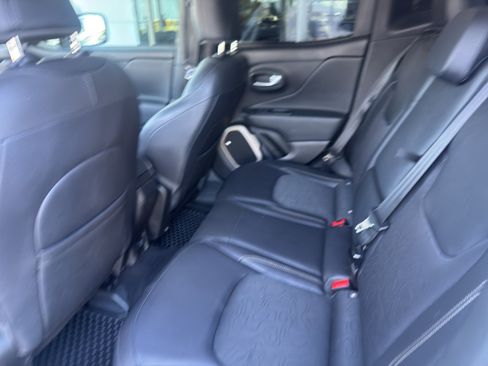 Used 2017 Jeep Renegade Trailhawk image 8