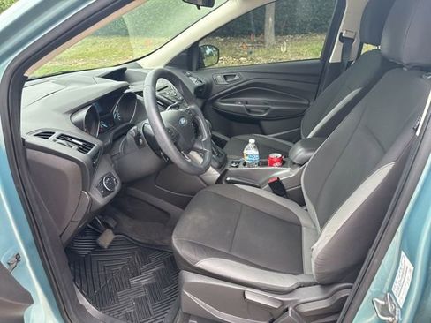 Used 2013 Ford Escape S FWD image 9