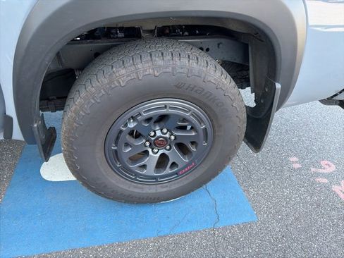 Used 2025 Nissan Frontier PRO-4X w/ Pro Premium Package image 5