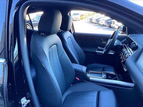 Used 2025 Mercedes-Benz GLA 250 image 8