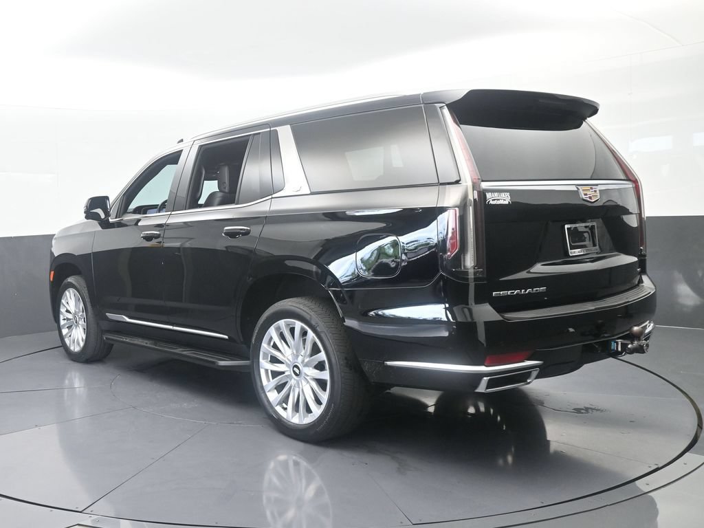 Used 2023 Cadillac Escalade Luxury RWD image 4
