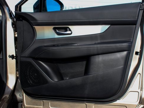 Used 2025 Nissan Murano SL w/ Cargo Package image 11