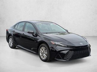 Used 2025 Toyota Camry LE video 3