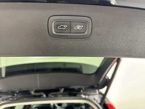 Used 2022 Volvo XC90 T8 Inscription w/ Advanced Package AWD/4WD image 34