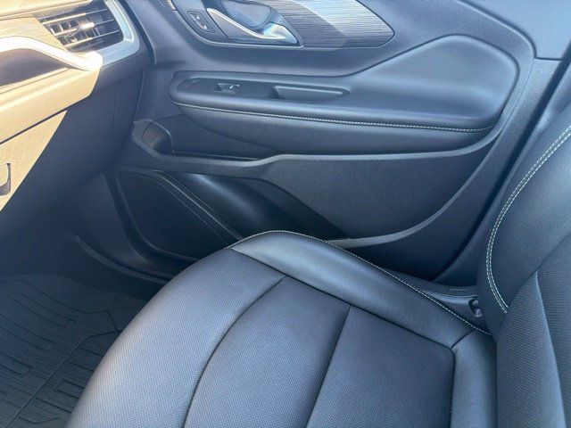 Certified 2024 GMC Terrain SLT w/ Tech Package AWD/4WD image 33