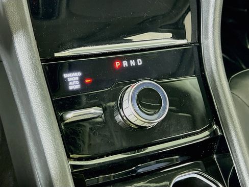 Used 2023 Jeep Grand Cherokee Limited AWD/4WD image 17