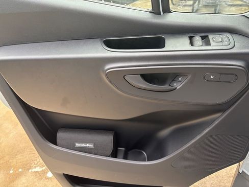 Used 2025 Mercedes-Benz Sprinter 2500 image 13