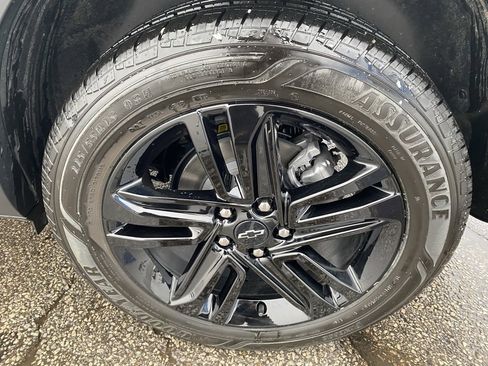 Used 2024 Chevrolet Trax ACTIV w/ Driver Confidence Package image 30