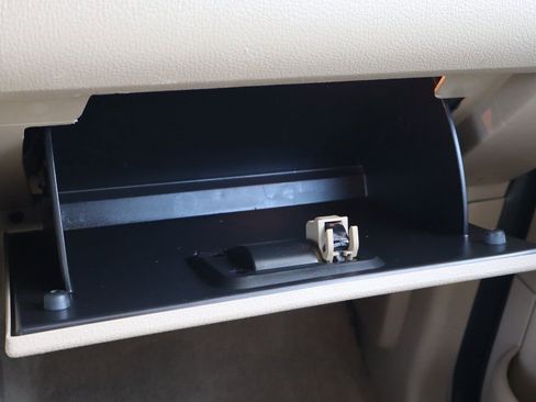 Used 2007 Ford Explorer XLT image 36